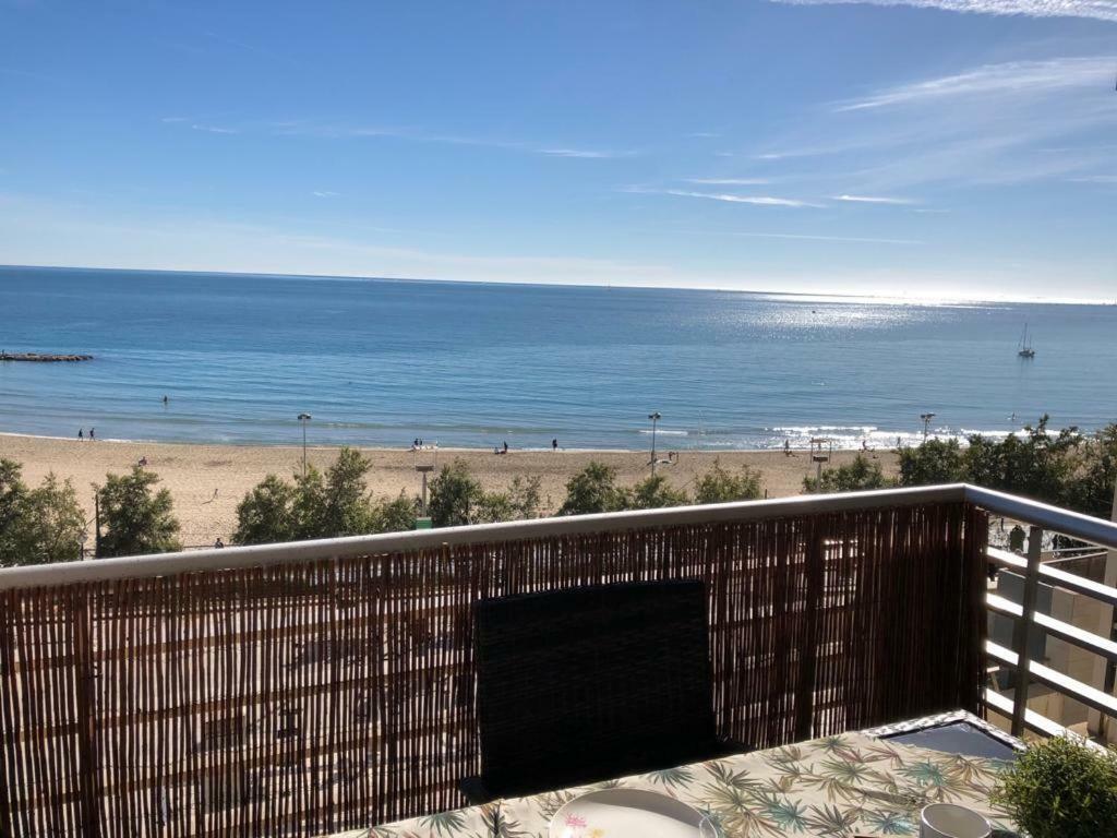 Stunning Sea View Apartment Аликанте Екстериор снимка